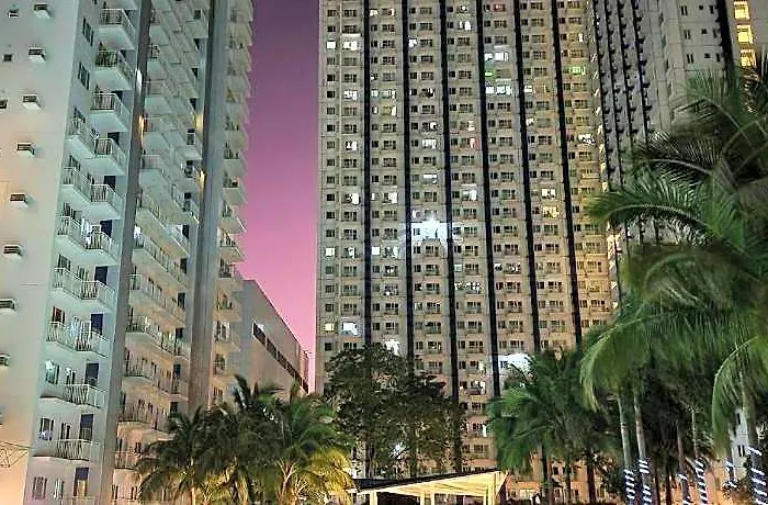 High-tech @ Grass Residences -2persons Only 5*