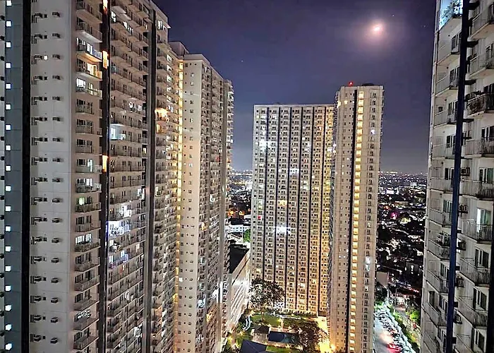High-tech @ Grass Residences -2persons Only 5*