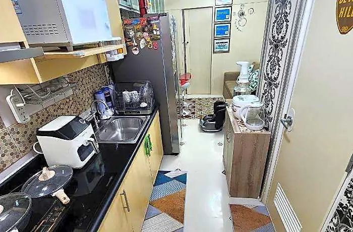 High-tech @ Grass Residences -2persons Only Manila