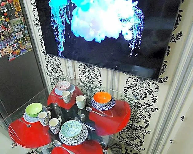 High-tech @ Grass Residences -2persons Only 5*