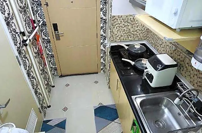 Hotel High-tech @ Grass Residences -2persons Only Manila